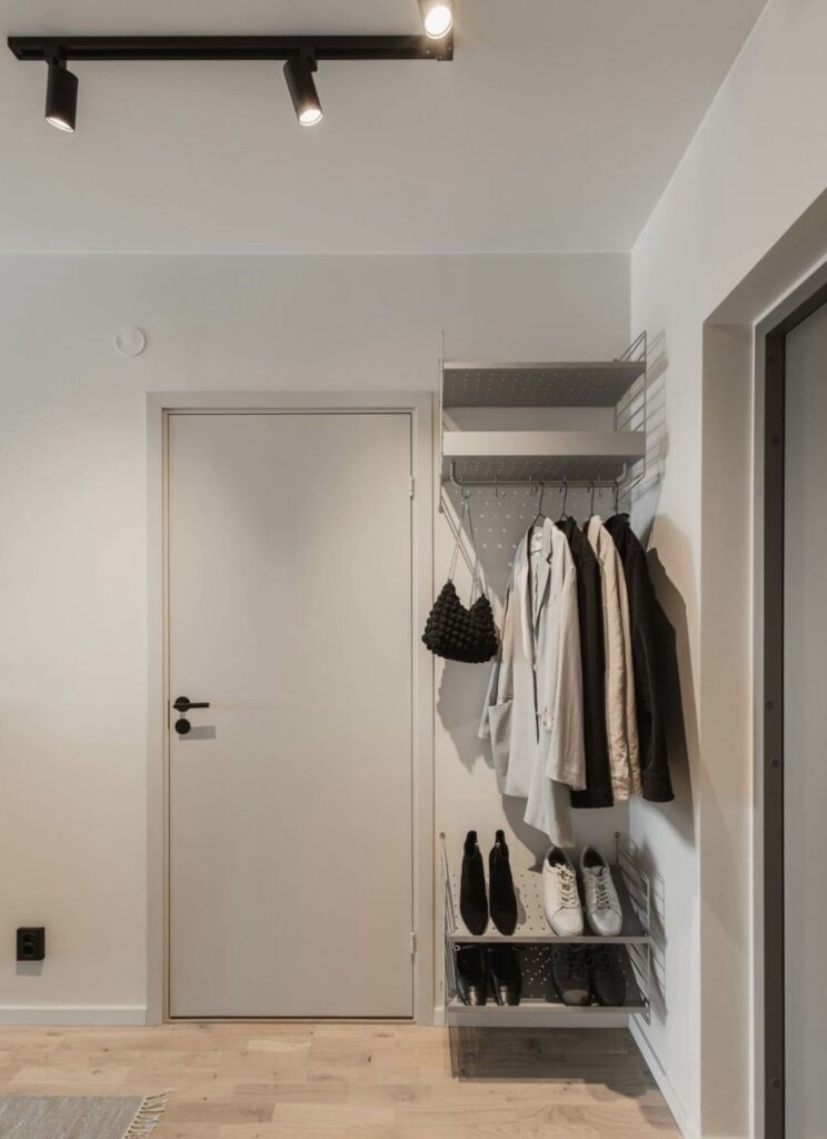 Hallway shelf combination whit shoe shelf